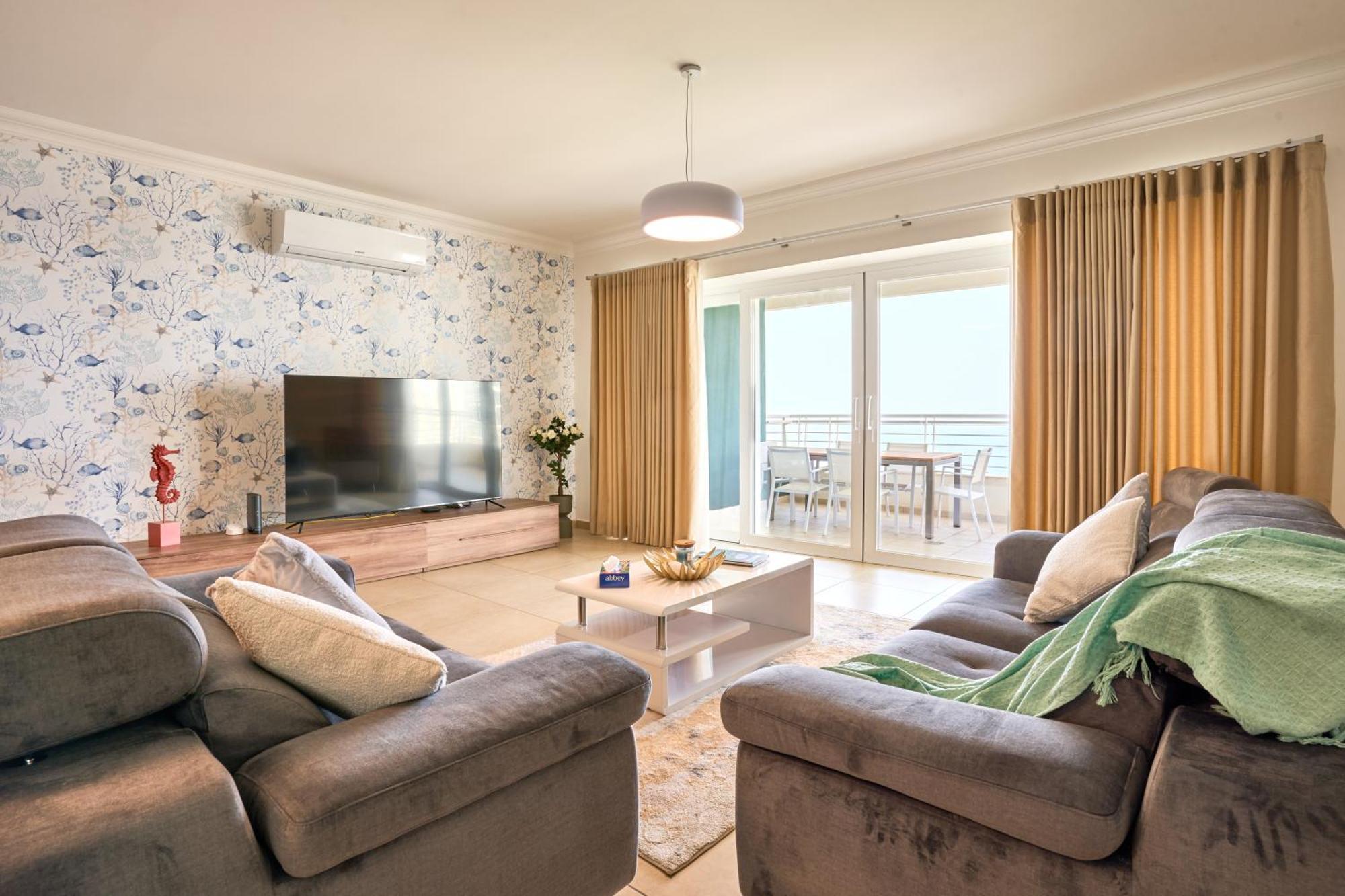 Stunning 3-Bedroom Seaview Retreat In Fort Cambridge Sliema Kültér fotó