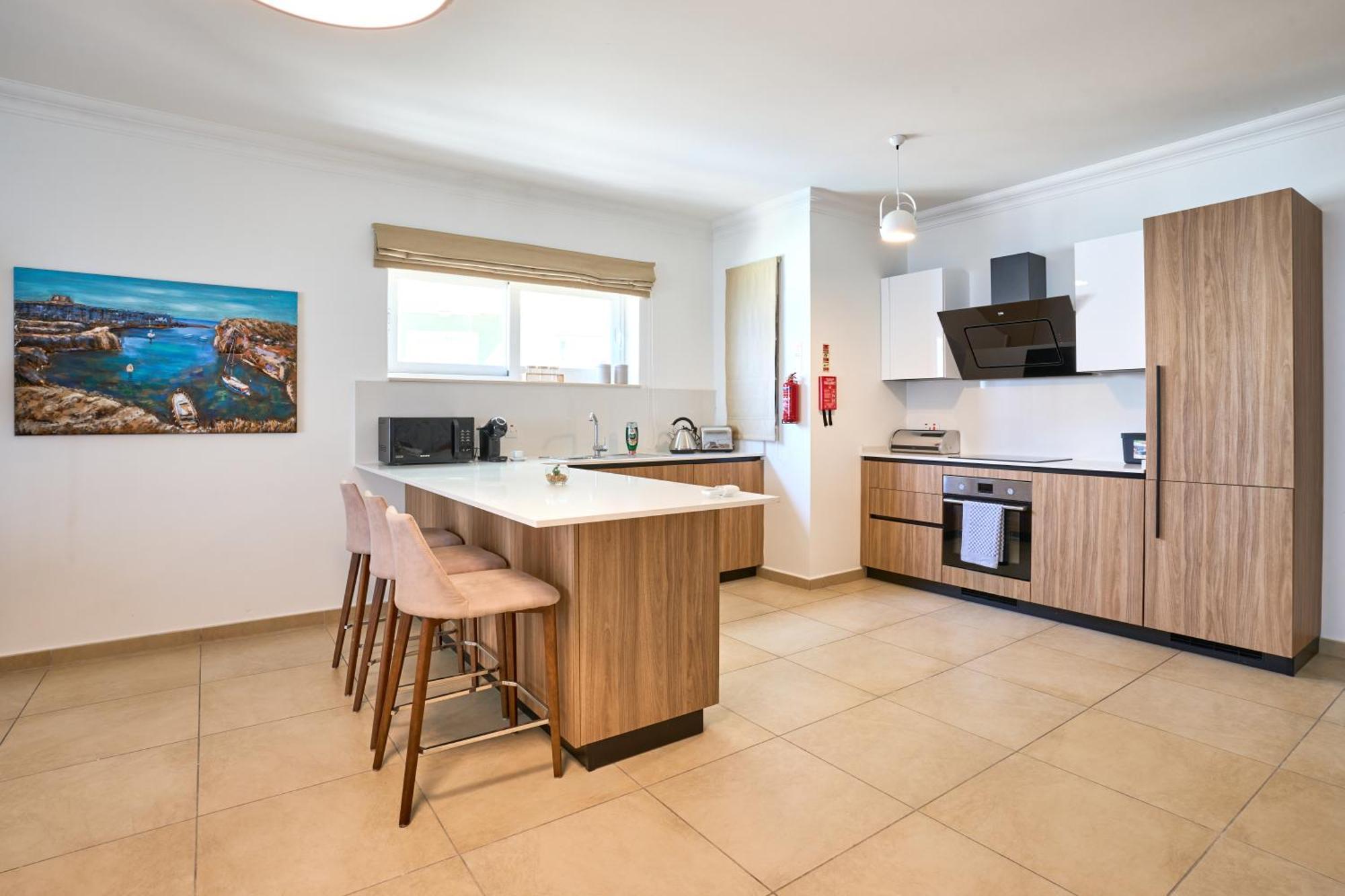 Stunning 3-Bedroom Seaview Retreat In Fort Cambridge Sliema Kültér fotó