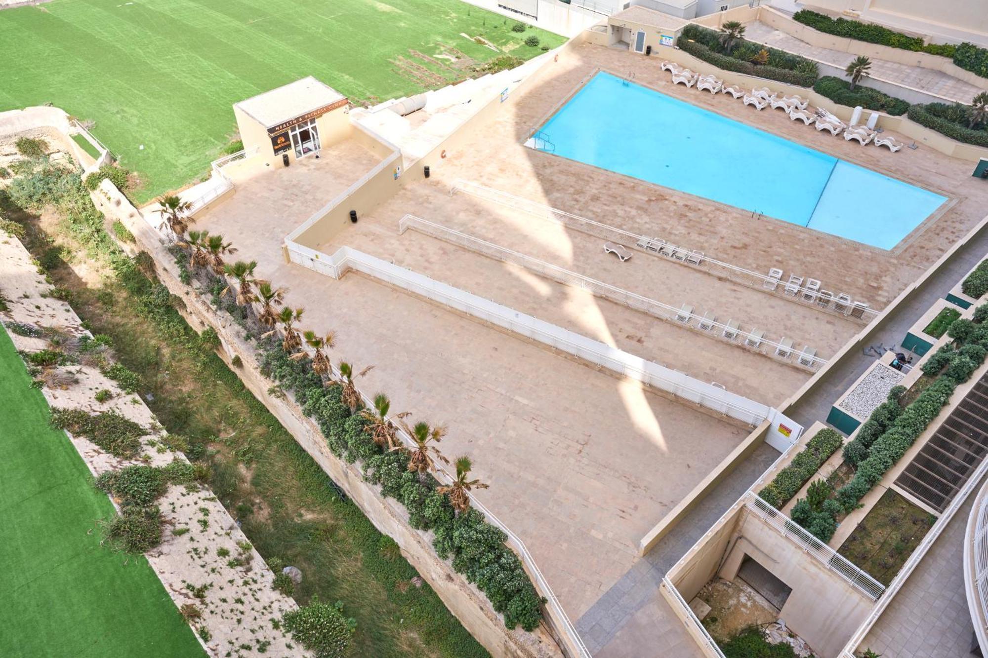 Stunning 3-Bedroom Seaview Retreat In Fort Cambridge Sliema Kültér fotó